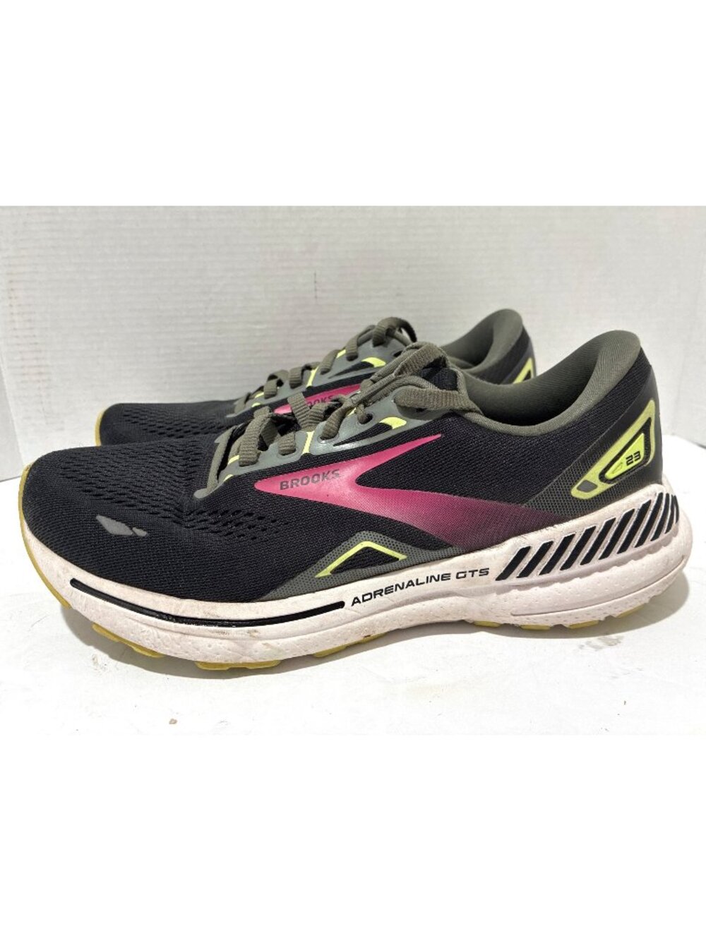 Brooks Adrenaline GTS 23 Womens Running Shoes Black Pink Lime Size 8.5
